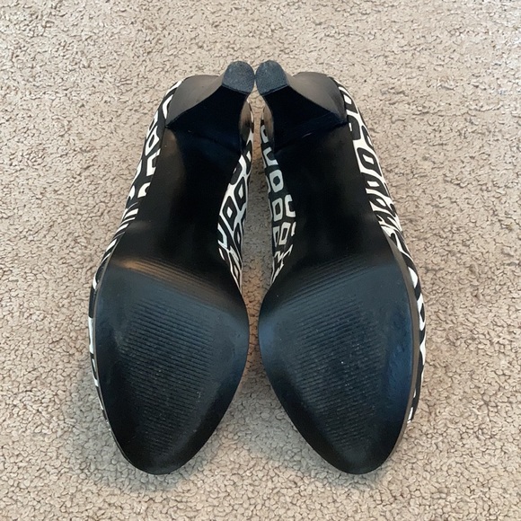 Alfani White and Black Patterned Heels - Picture 5 of 6